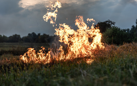 Divieti ancora in vigore per fuochi e fiamme libere