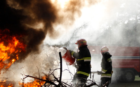 Incendio sul Monte Barone, chiusa via Cavallero