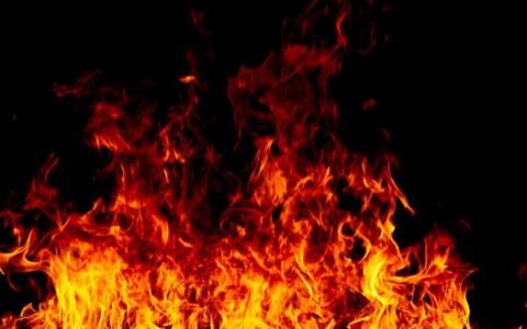 Incendio all’Alpe Noveis, 40 operatori in azione con mezzi aerei e terrestri