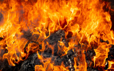 Incendio al Monte Barone, una base per le squadre