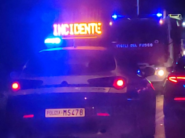 Scontro tra automobile e moto, ferito un 74enne