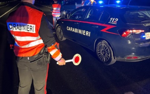 Cartello divelto alla rotatoria, cresce la preoccupazione